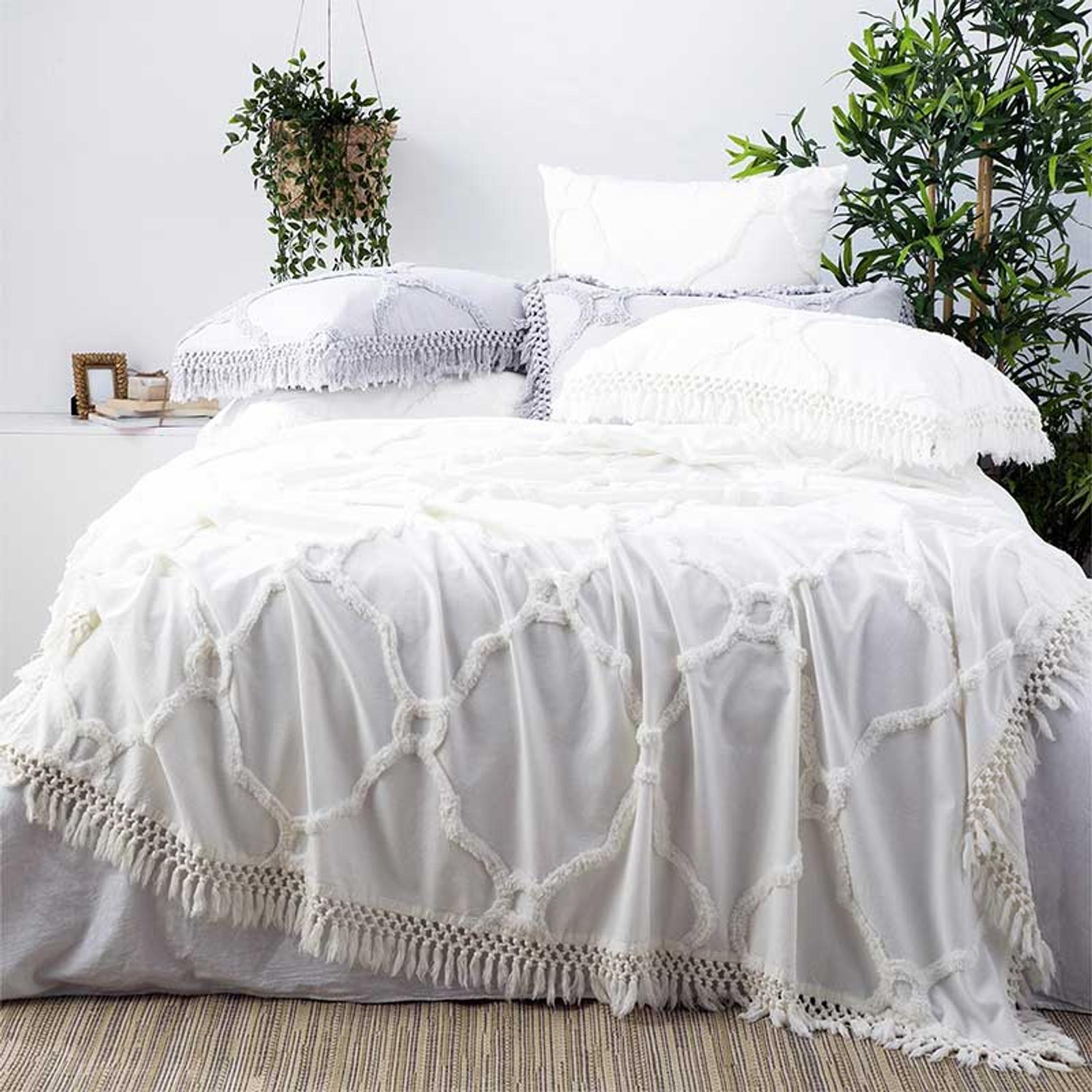 thumbnail interactive-video image 1 of Park Avenue Moroccan Cotton Vintage Washed Tufted Bed Coverlet Set - Mineral 1 of 4