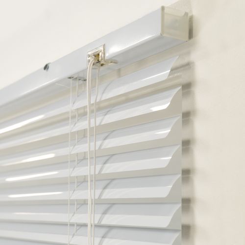 Practa 90 x 150cm White 25mm Aluminium Venetian - Bunnings Australia