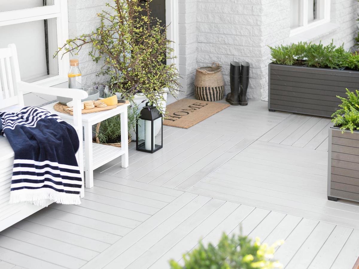 How To Whitewash A Deck - Bunnings Australia