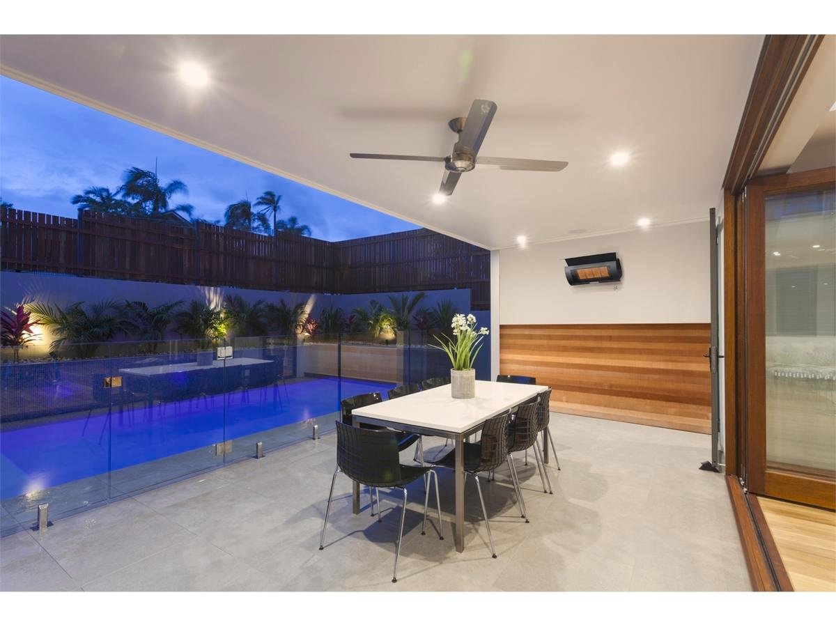 How To Choose The Right Outdoor Heater With Heatstrip - Bunnings Australia