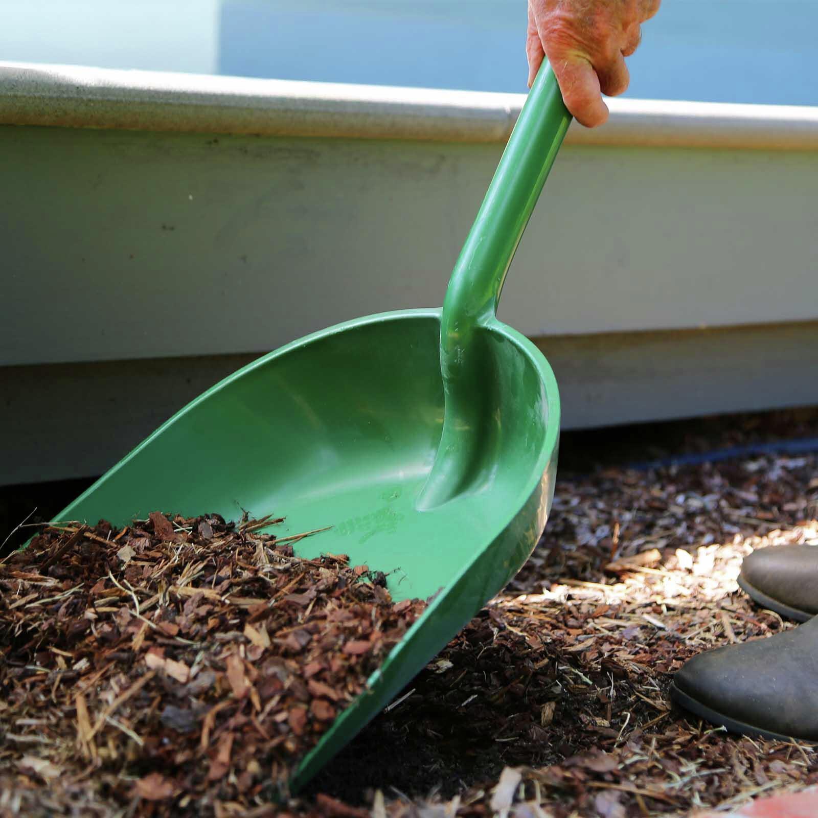 Cyclone Short Handle Multi-Purpose Poly Shovel - Bunnings Australia