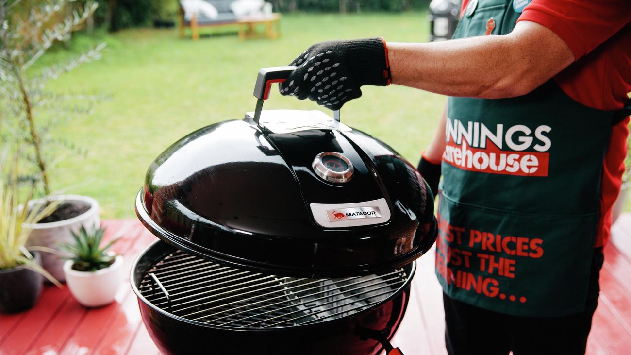 How To Choose A Smoker - Bunnings Australia
