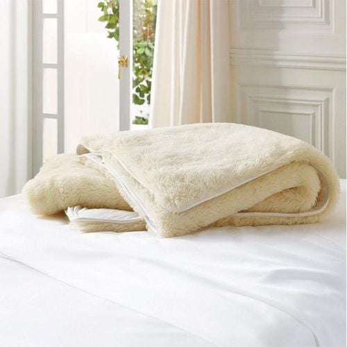 Woolcomfort Queen Aus Made Fully Fitted Reversible Wool Underlay - Bunnings  Australia