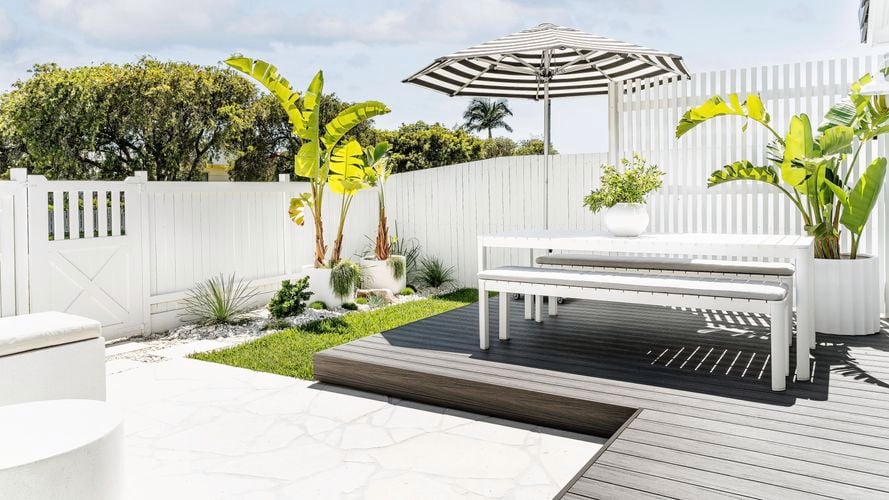 Ekodeck Designer Series in Ironwood.