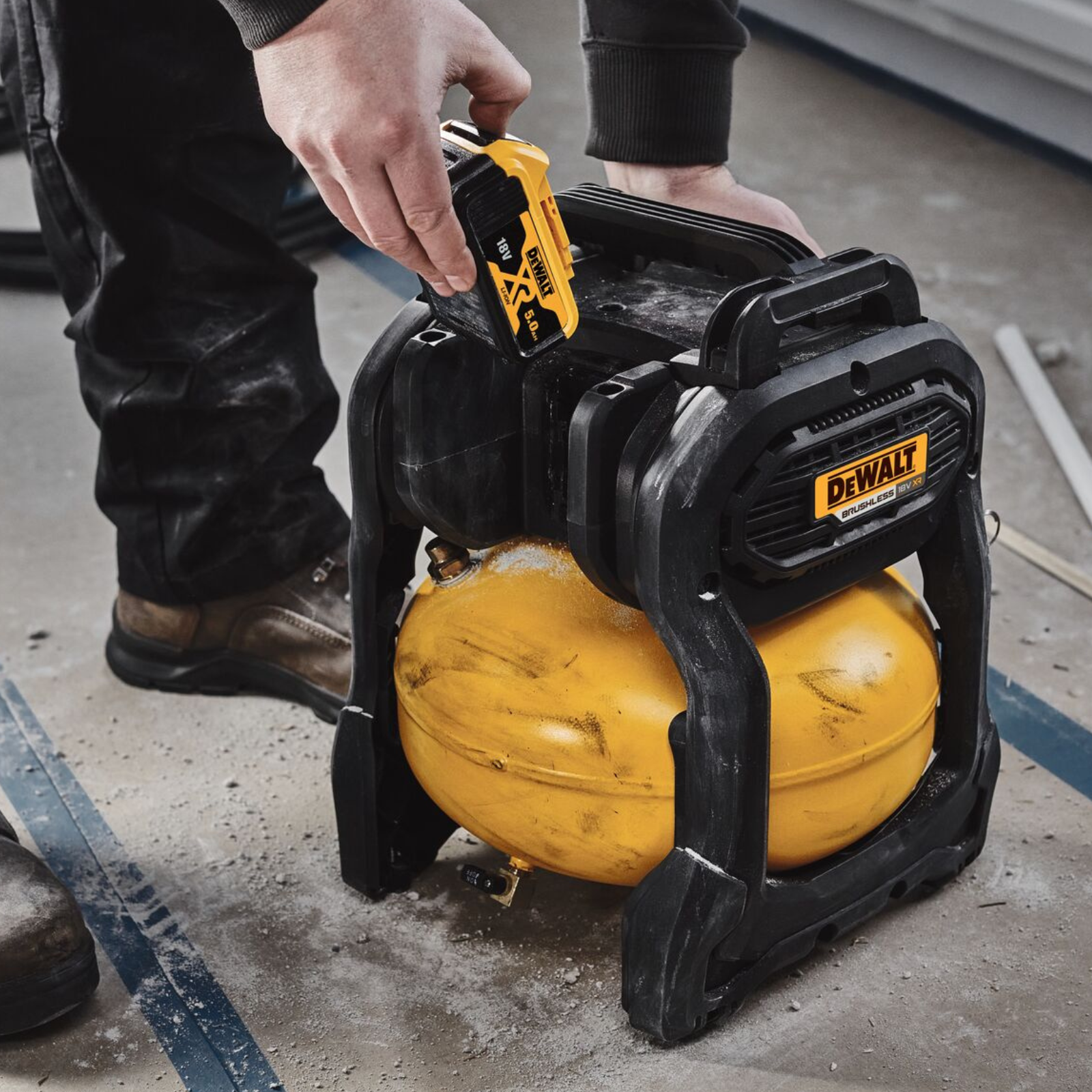 Dewalt air compressor discount 18v